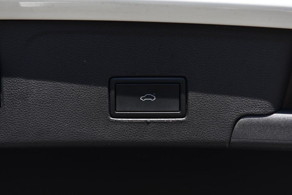 2023 Volkswagen Atlas Cross Sport 3.6L V6 SE w/Technology FWD