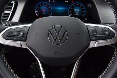 2025 Volkswagen Atlas Cross Sport 2.0T SE w/Technology