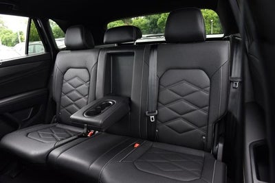 2025 Volkswagen Atlas Cross Sport 2.0T SE w/Technology