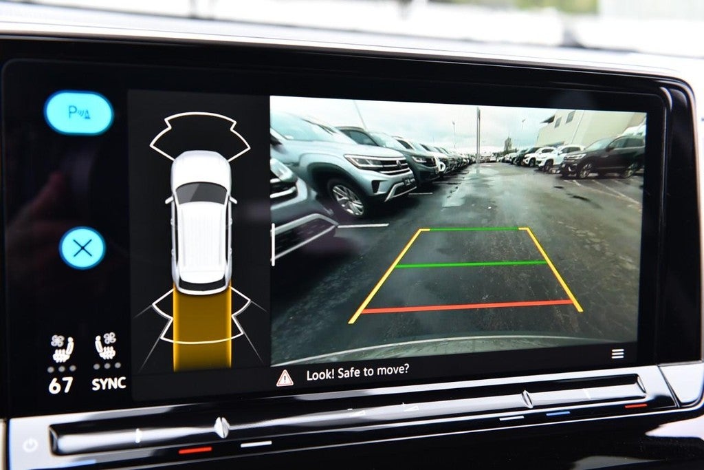 2025 Volkswagen Atlas Cross Sport 2.0T SE w/Technology FWD