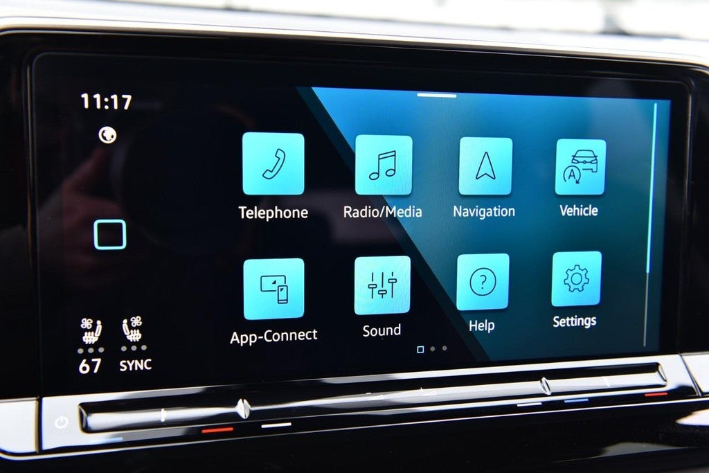 2025 Volkswagen Atlas Cross Sport 2.0T SE w/Technology FWD