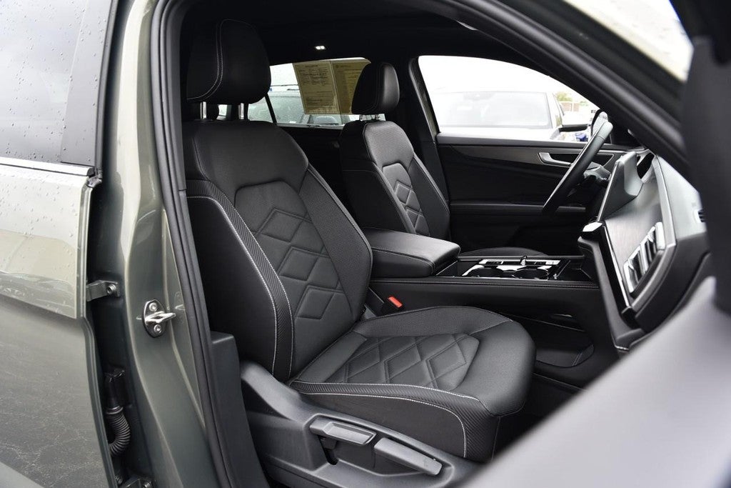 2025 Volkswagen Atlas Cross Sport 2.0T SE w/Technology FWD