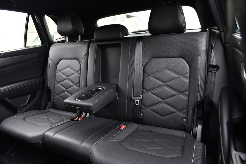 2025 Volkswagen Atlas Cross Sport 2.0T SE w/Technology FWD