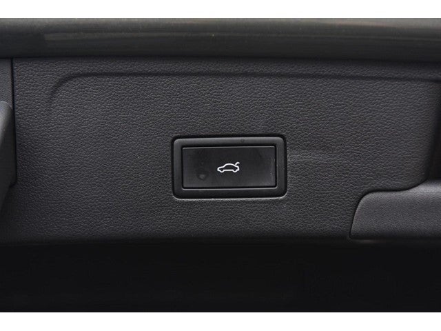 2025 Volkswagen Atlas Cross Sport 2.0T SE w/Technology FWD