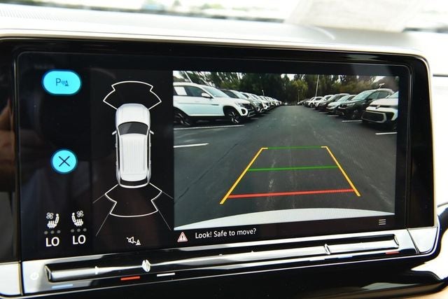 2025 Volkswagen Atlas Cross Sport 2.0T SE w/Technology