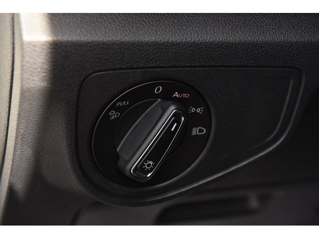 2023 Volkswagen Atlas Cross Sport 3.6L V6 SE w/Technology FWD