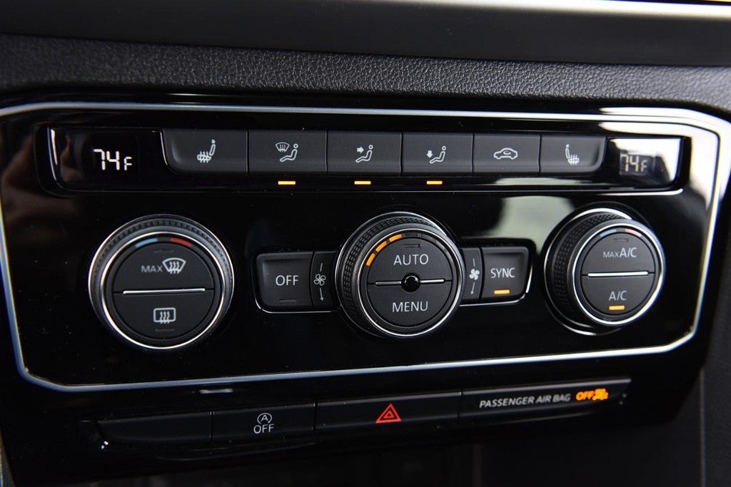 2023 Volkswagen Atlas Cross Sport 3.6L V6 SE w/Technology FWD