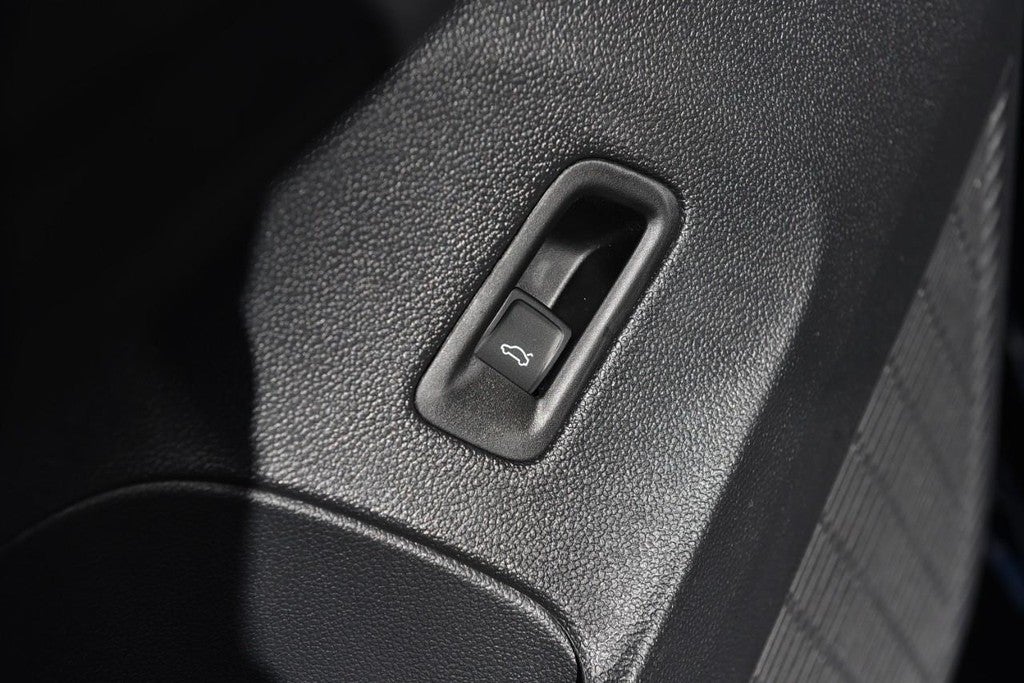 2026 Volkswagen Atlas 2.0T SE w/Technology FWD