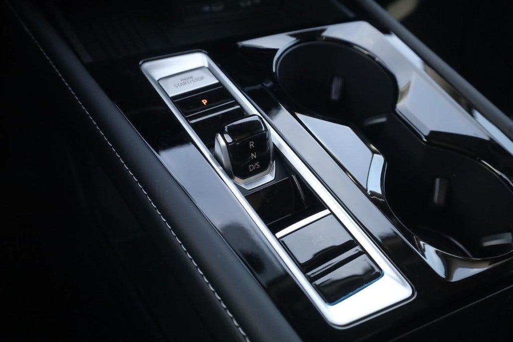 2026 Volkswagen Atlas 2.0T SE w/Technology FWD