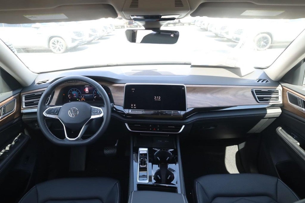 2026 Volkswagen Atlas 2.0T SE w/Technology FWD