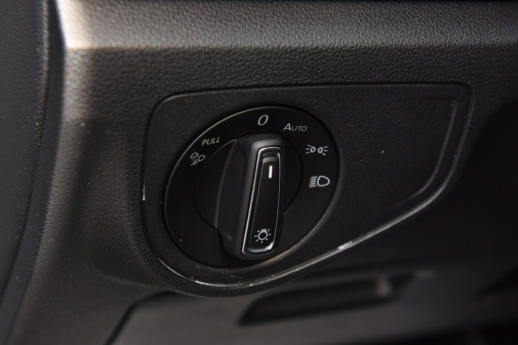 2023 Volkswagen Atlas 3.6L V6 SE w/Technology FWD