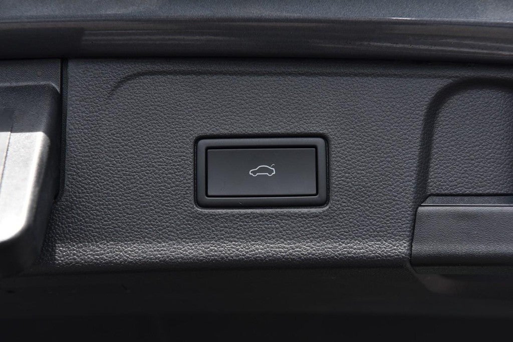 2023 Volkswagen Atlas 3.6L V6 SE w/Technology FWD