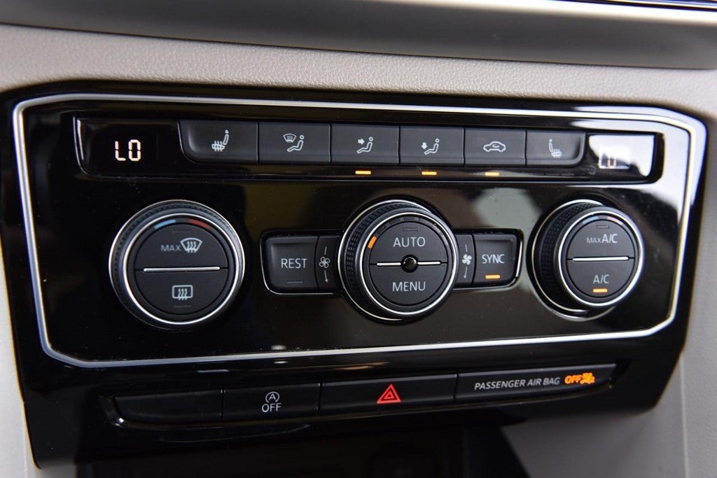 2023 Volkswagen Atlas 3.6L V6 SE w/Technology FWD