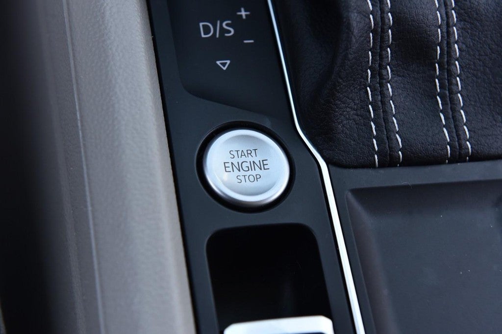 2023 Volkswagen Atlas 3.6L V6 SE w/Technology FWD