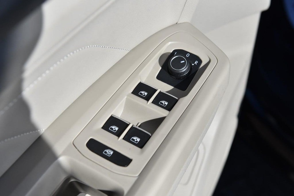 2023 Volkswagen Atlas 3.6L V6 SE w/Technology FWD