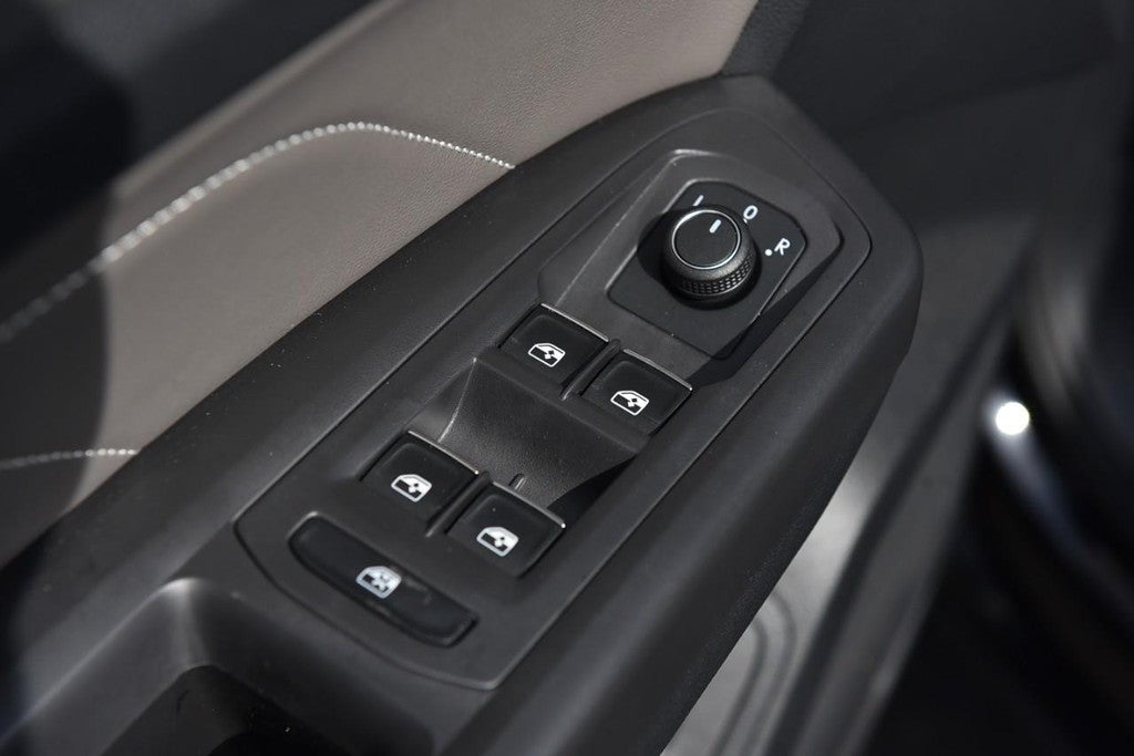 2023 Volkswagen Atlas 3.6L V6 SE w/Technology FWD