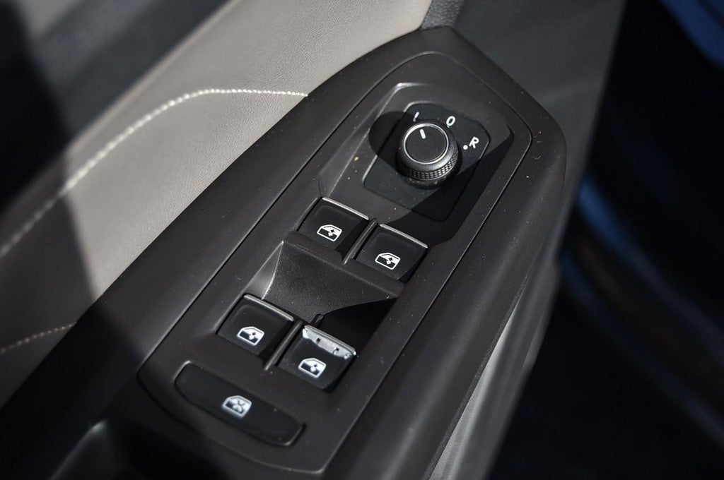 2023 Volkswagen Atlas 3.6L V6 SE w/Technology FWD