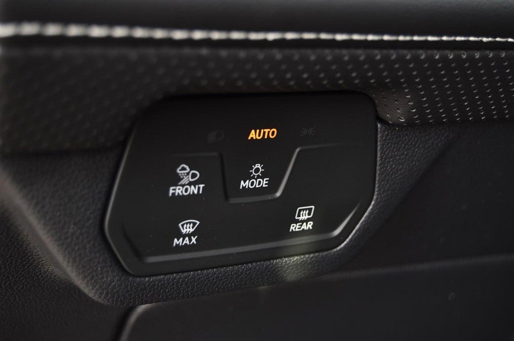 2026 Volkswagen Atlas Cross Sport 2.0T SE w/Technology 4MOTION