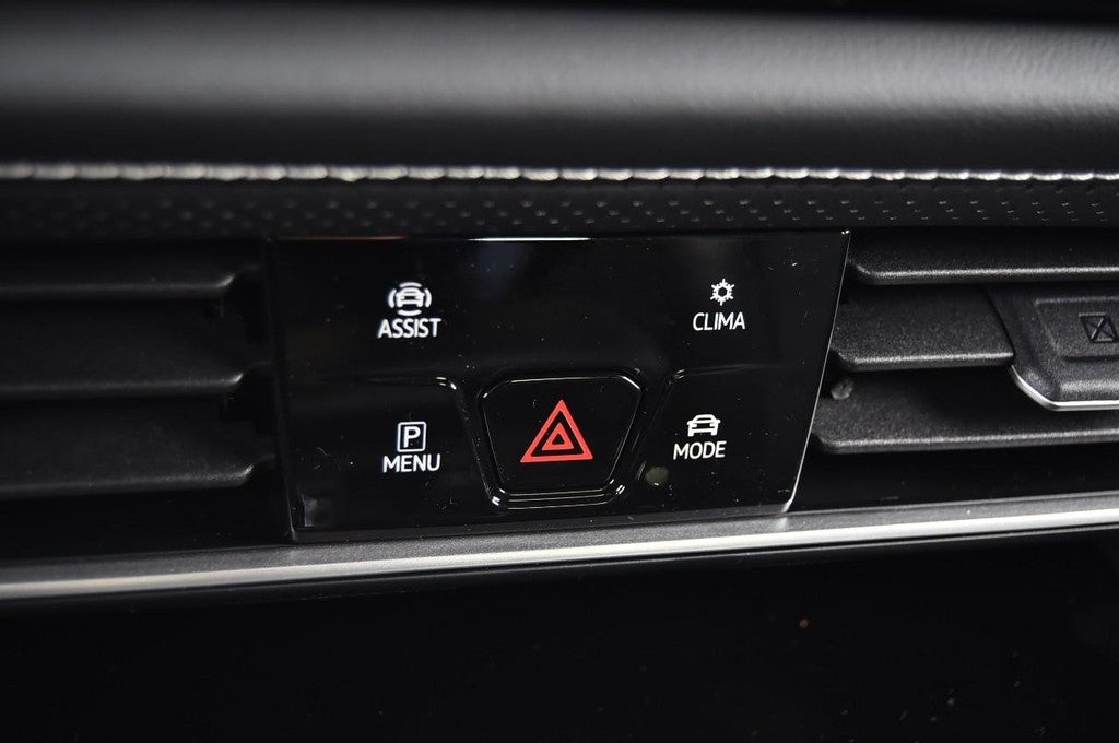 2026 Volkswagen Atlas Cross Sport 2.0T SE w/Technology 4MOTION