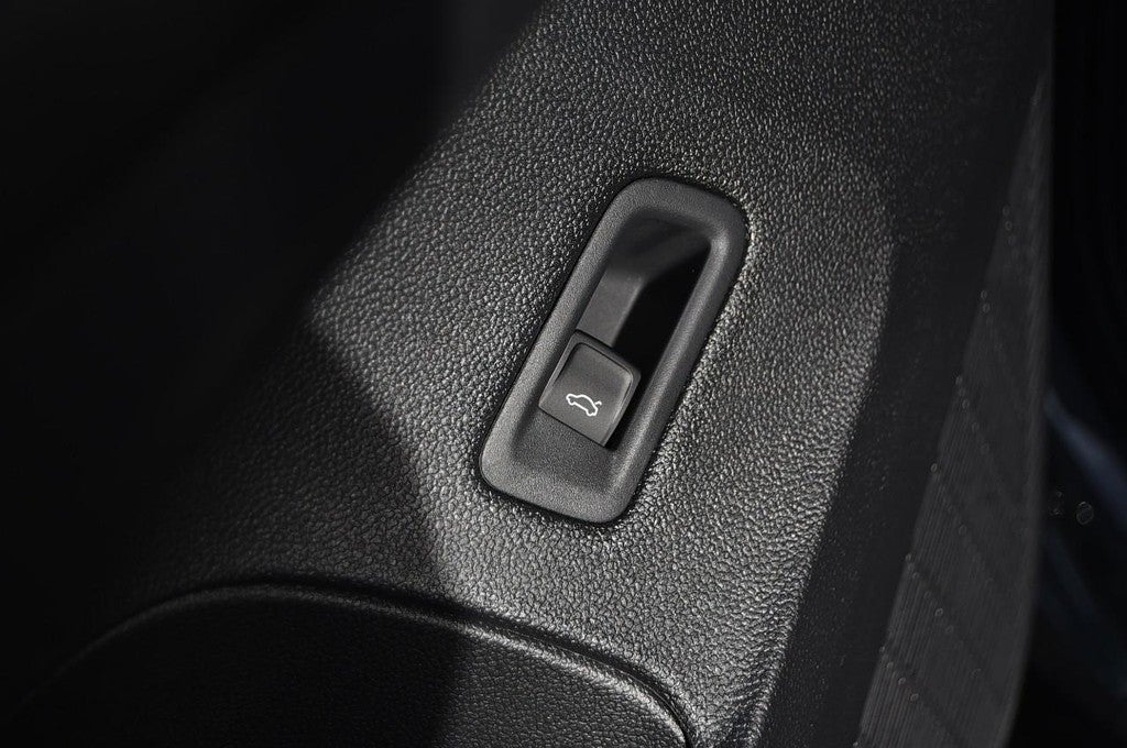 2026 Volkswagen Atlas Cross Sport 2.0T SE w/Technology 4MOTION