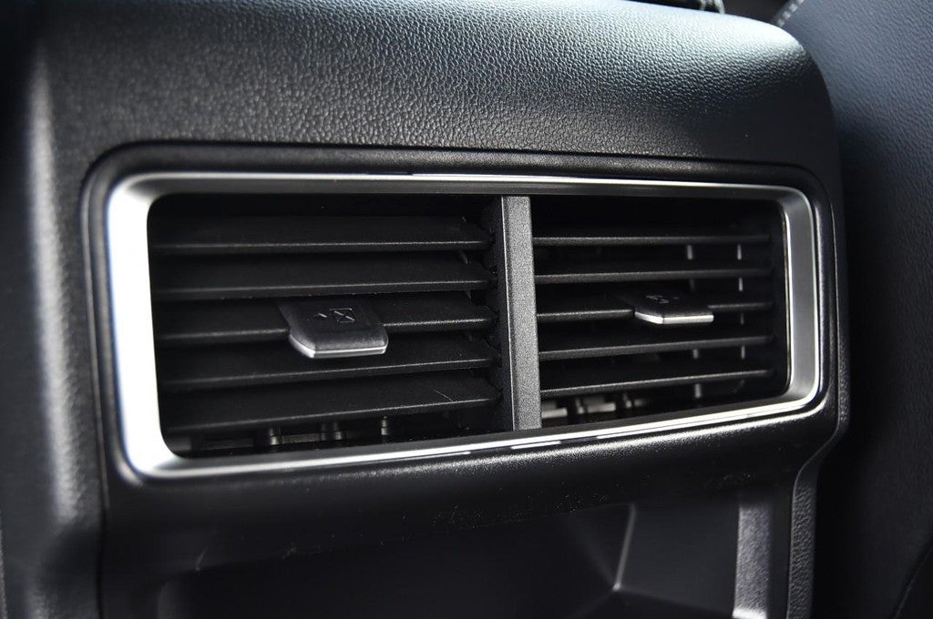 2026 Volkswagen Atlas Cross Sport 2.0T SE w/Technology 4MOTION