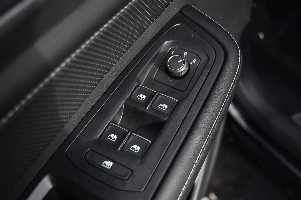 2026 Volkswagen Atlas Cross Sport 2.0T SE w/Technology 4MOTION