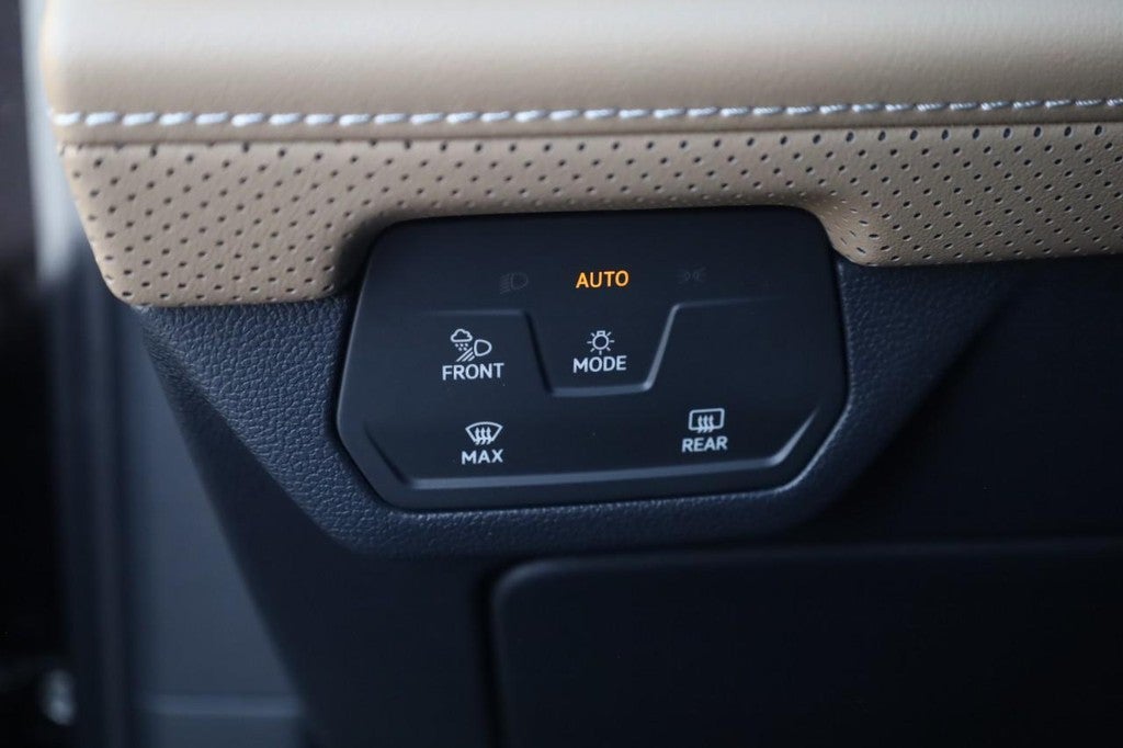 2026 Volkswagen Atlas Cross Sport 2.0T SE w/Technology 4MOTION