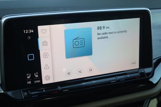 2026 Volkswagen Atlas Cross Sport 2.0T SE w/Technology 4MOTION