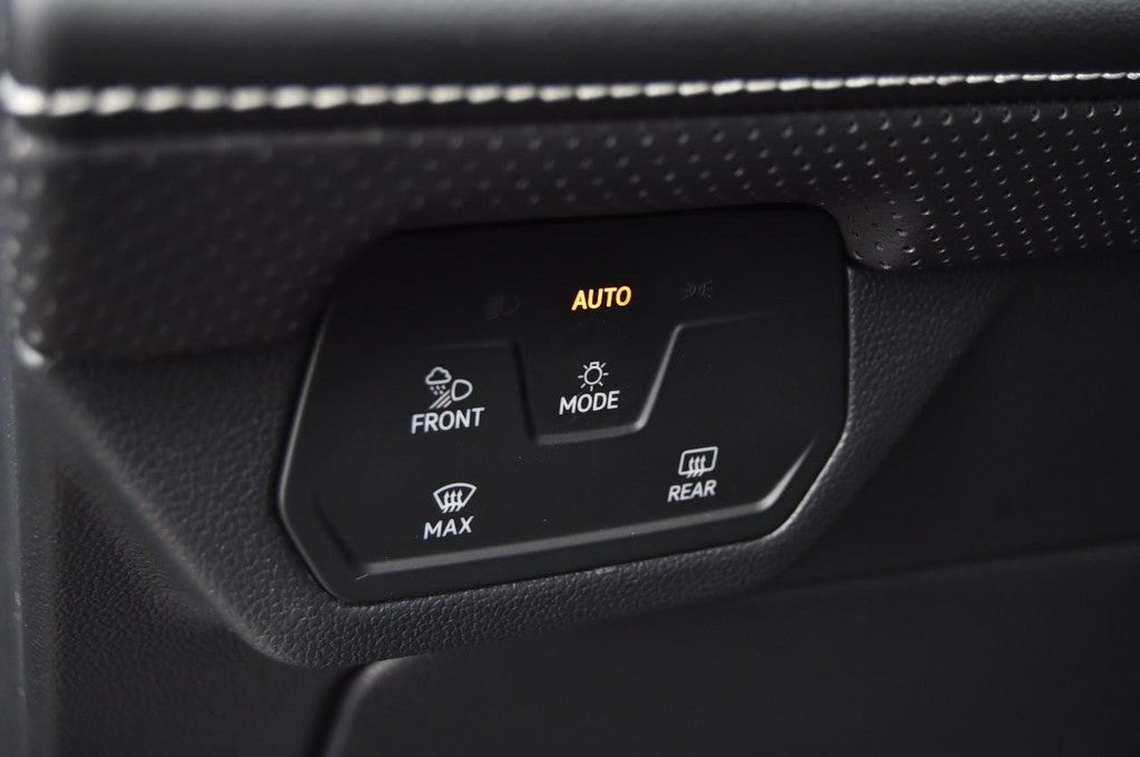 2026 Volkswagen Atlas Cross Sport 2.0T SE w/Technology 4MOTION