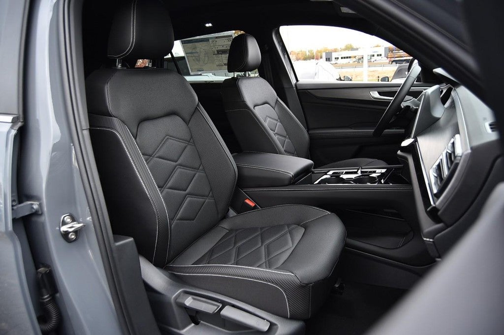 2026 Volkswagen Atlas Cross Sport 2.0T SE w/Technology 4MOTION