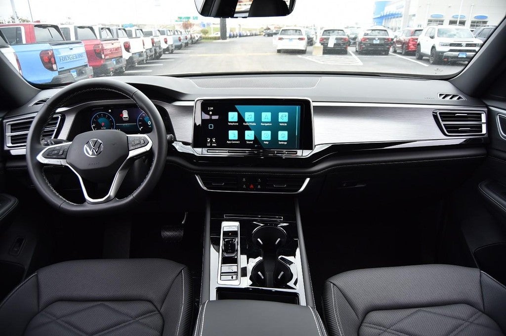 2026 Volkswagen Atlas Cross Sport 2.0T SE w/Technology 4MOTION