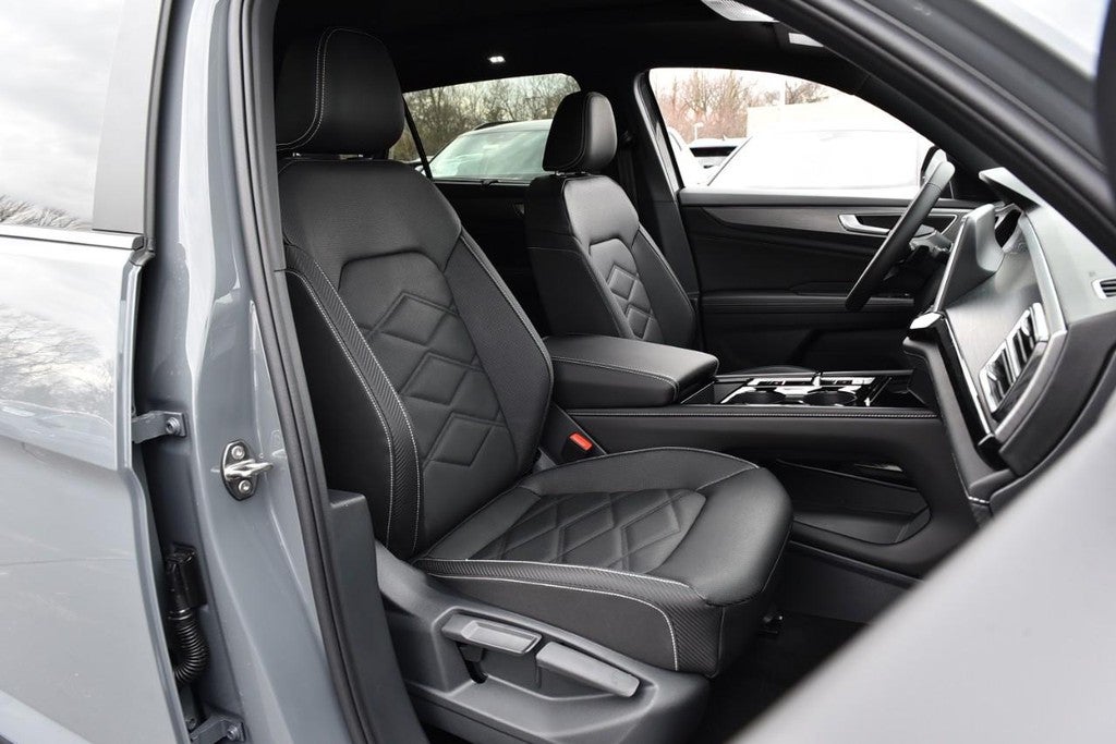 2026 Volkswagen Atlas Cross Sport 2.0T SE w/Technology 4MOTION