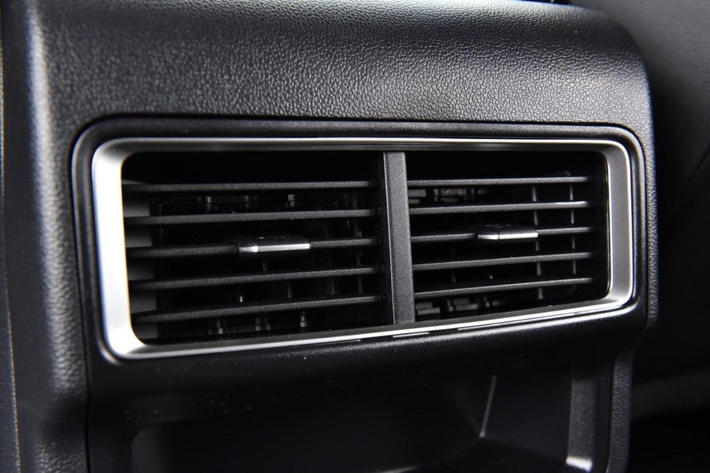 2026 Volkswagen Atlas Cross Sport 2.0T SE w/Technology 4MOTION