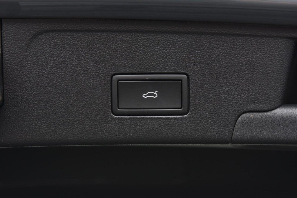 2026 Volkswagen Atlas Cross Sport 2.0T SE w/Technology 4MOTION