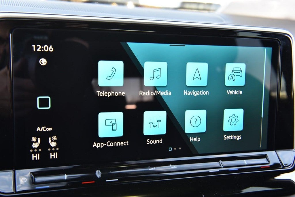 2026 Volkswagen Atlas Cross Sport 2.0T SE w/Technology 4MOTION