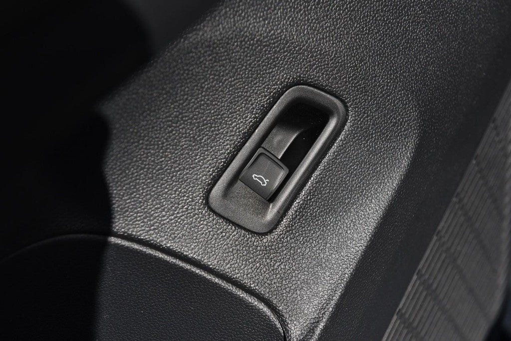 2026 Volkswagen Atlas Cross Sport 2.0T SE w/Technology 4MOTION