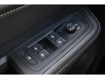 2026 Volkswagen Atlas Cross Sport 2.0T SE w/Technology 4MOTION