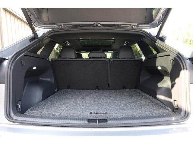 2026 Volkswagen Atlas Cross Sport 2.0T SE w/Technology 4MOTION