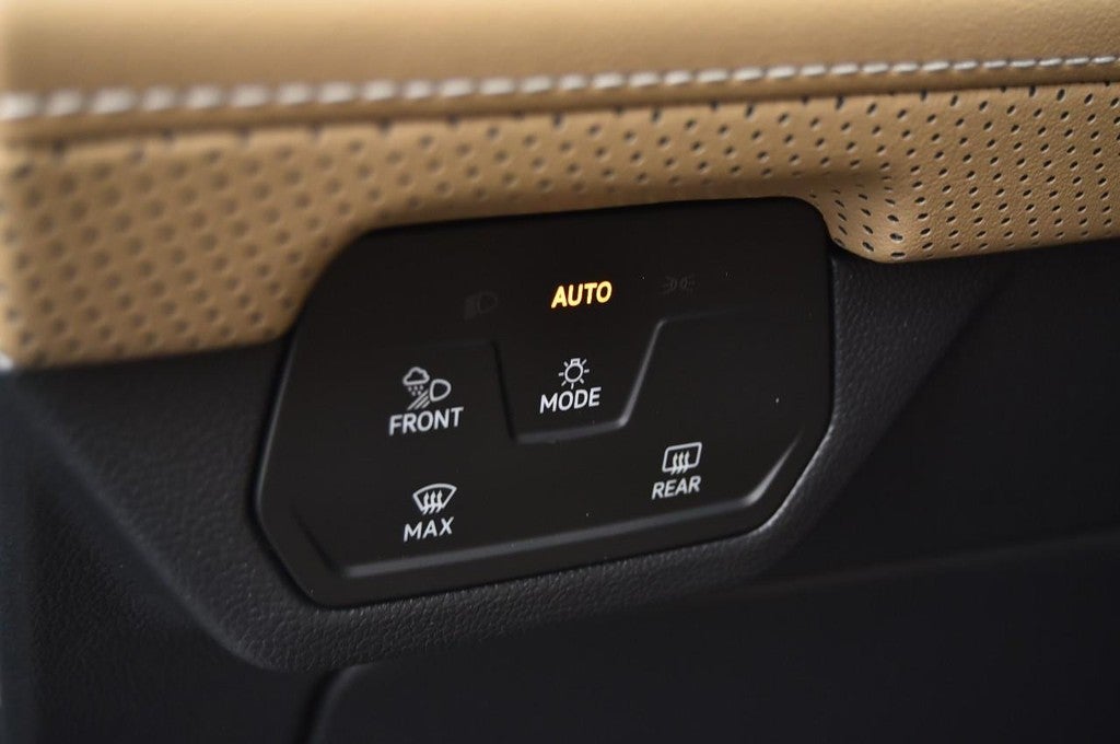 2026 Volkswagen Atlas Cross Sport 2.0T SE w/Technology 4MOTION