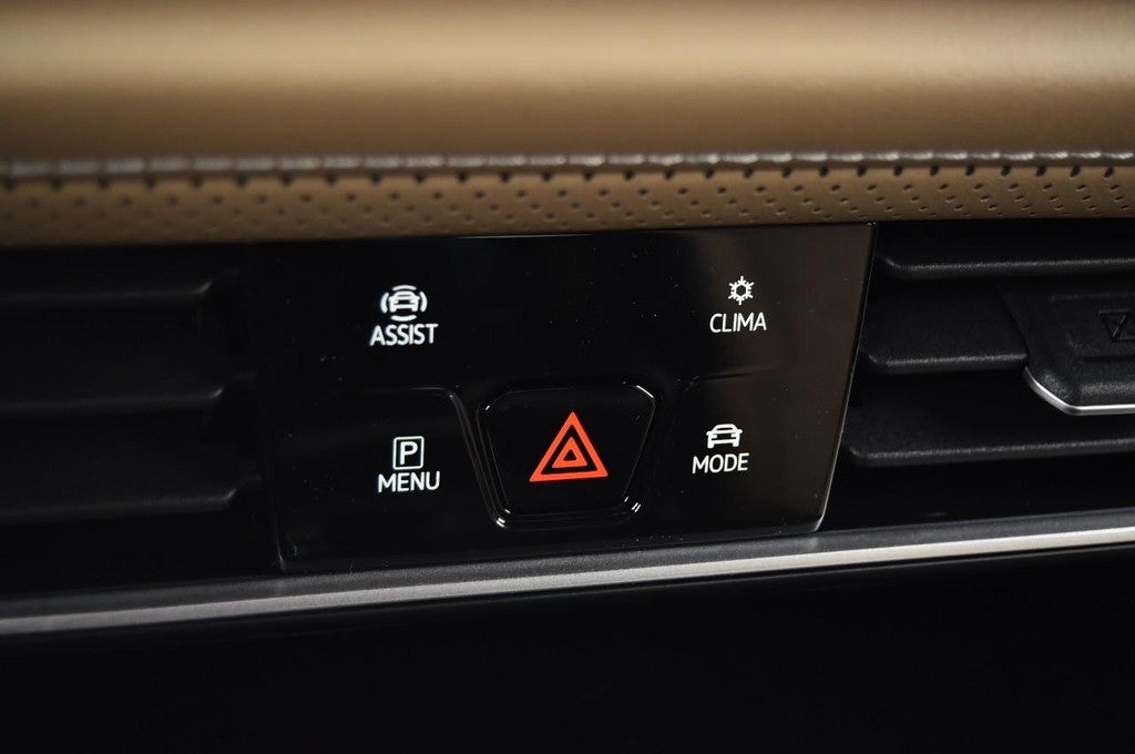 2026 Volkswagen Atlas Cross Sport 2.0T SE w/Technology 4MOTION