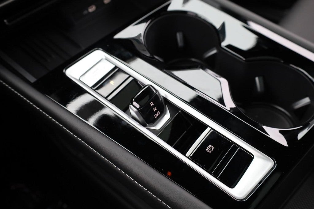 2026 Volkswagen Atlas Cross Sport 2.0T SE w/Technology 4MOTION