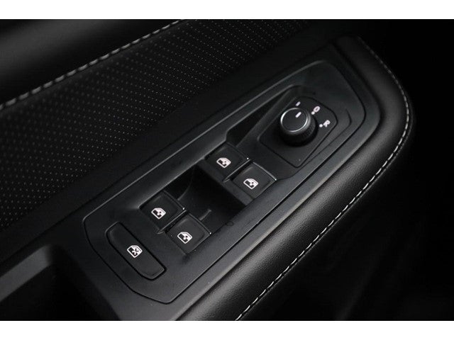 2026 Volkswagen Atlas Cross Sport 2.0T SE w/Technology 4MOTION