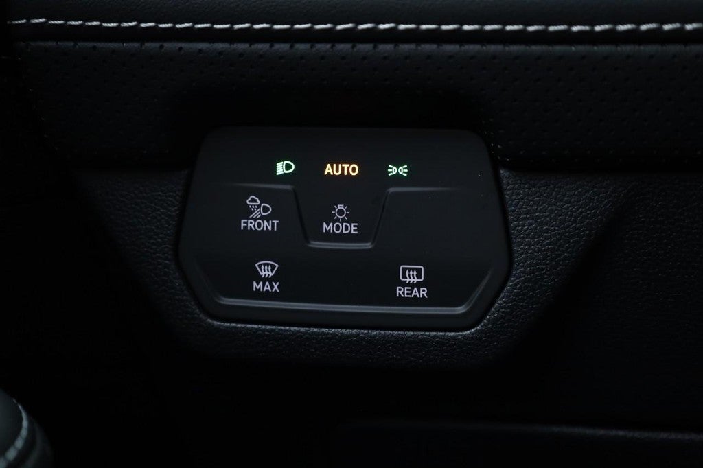 2026 Volkswagen Atlas Cross Sport 2.0T SE w/Technology 4MOTION