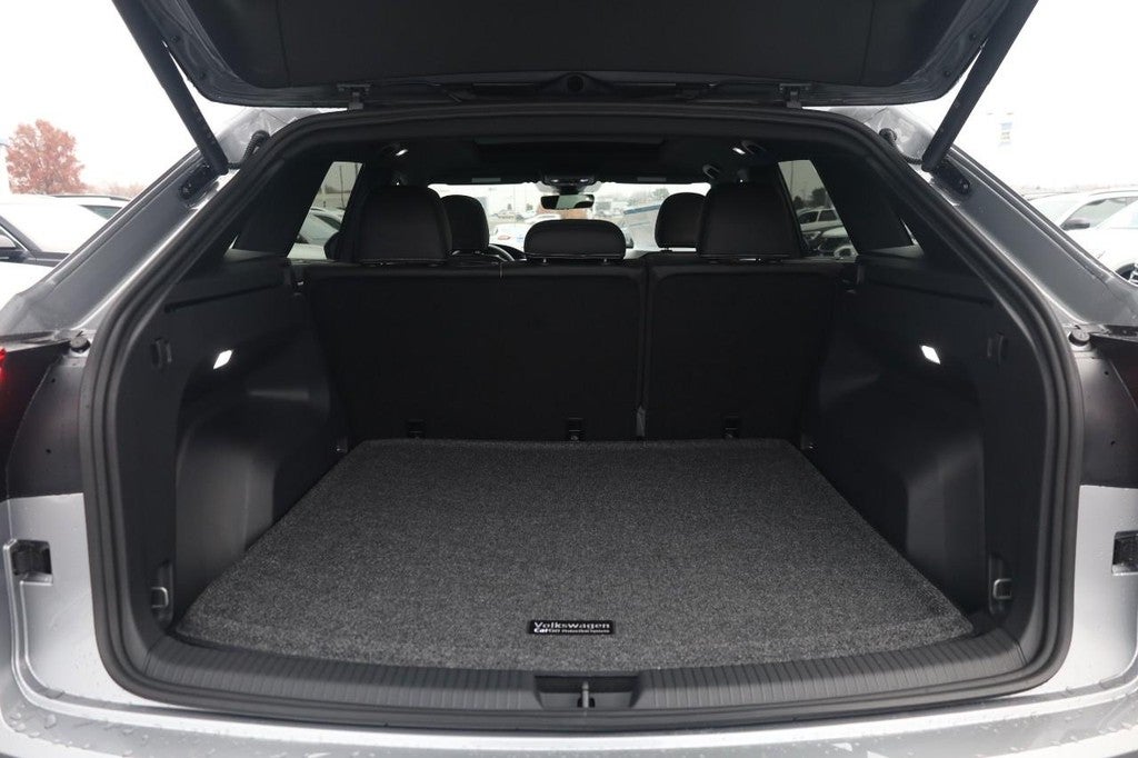 2026 Volkswagen Atlas Cross Sport 2.0T SE w/Technology 4MOTION