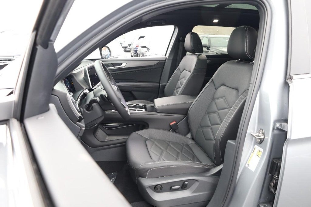 2026 Volkswagen Atlas Cross Sport 2.0T SE w/Technology 4MOTION