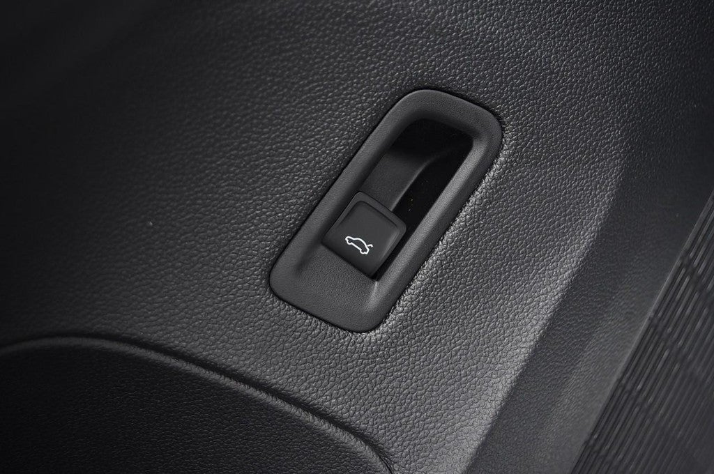 2026 Volkswagen Atlas Cross Sport 2.0T SE w/Technology 4MOTION