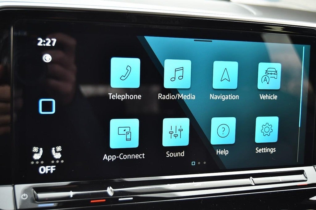 2026 Volkswagen Atlas Cross Sport 2.0T SE w/Technology 4MOTION