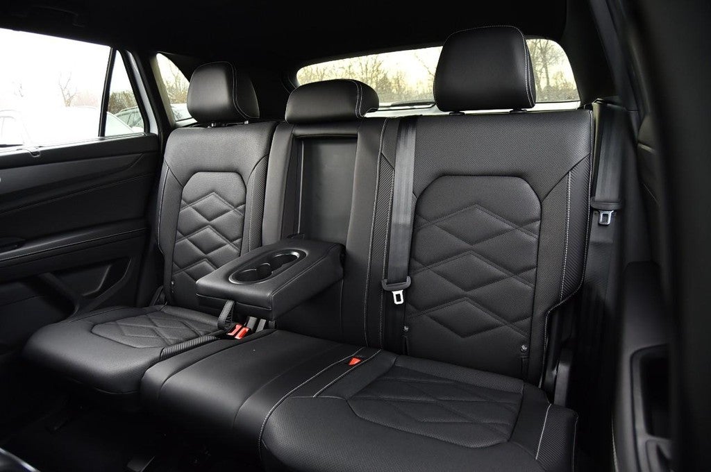 2026 Volkswagen Atlas Cross Sport 2.0T SE w/Technology 4MOTION