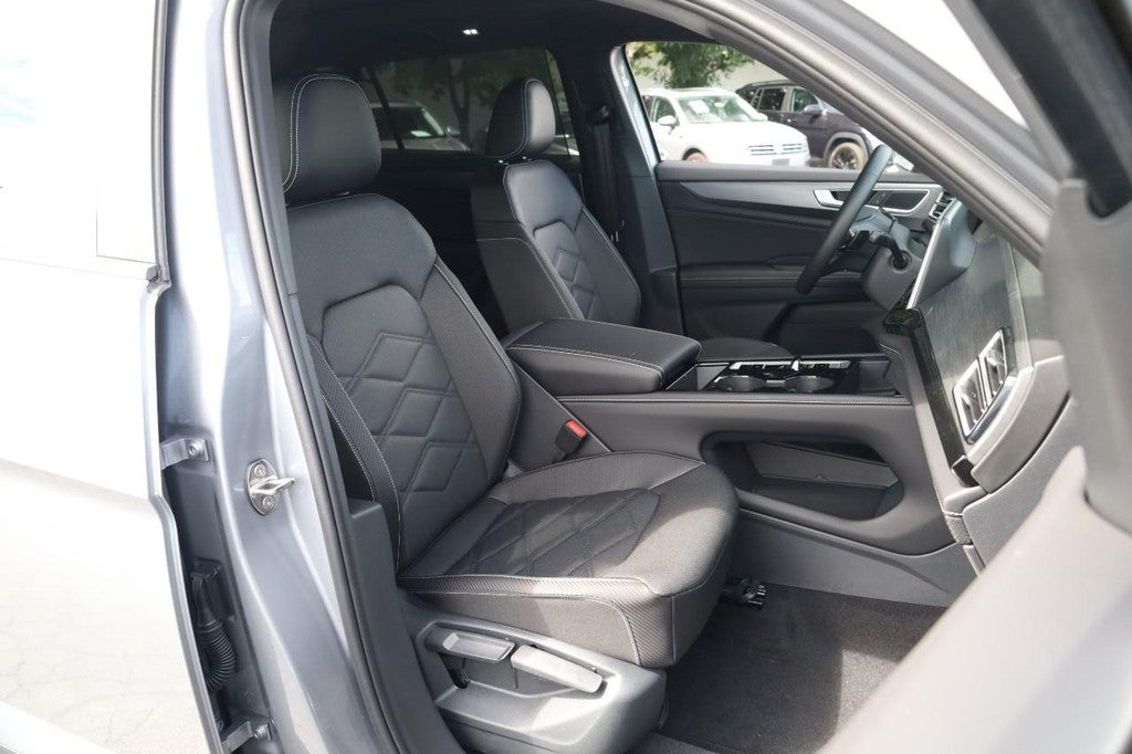 2026 Volkswagen Atlas Cross Sport 2.0T SE w/Technology 4MOTION