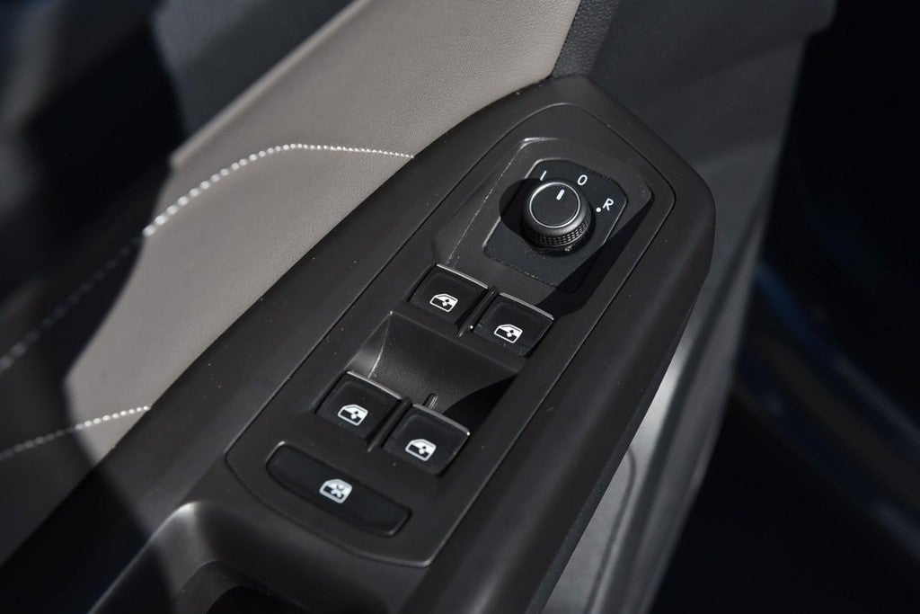 2022 Volkswagen Atlas Cross Sport 3.6L V6 SE w/Technology 4MOTION